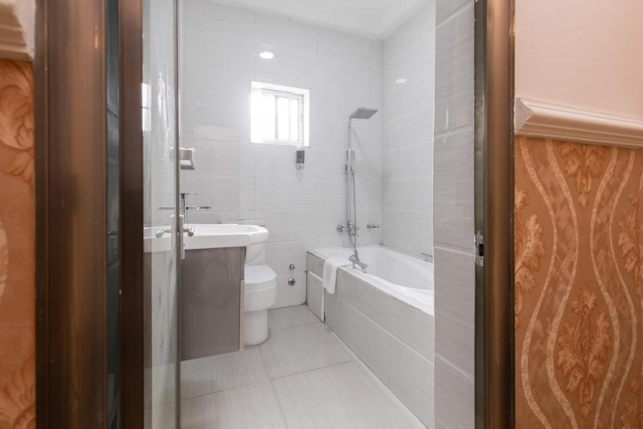 Ag Hotel And Suites Ogbodjo Εξωτερικό φωτογραφία
