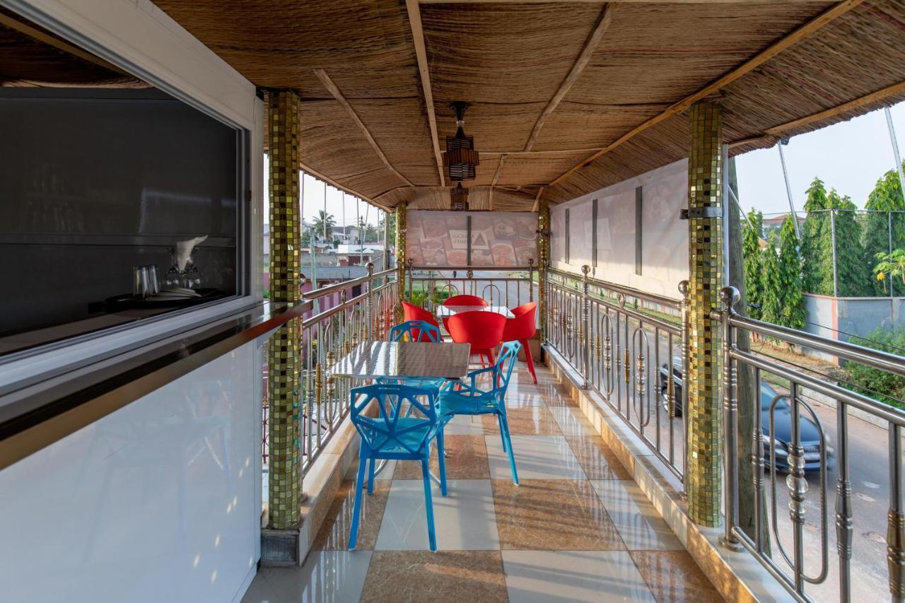 Ag Hotel And Suites Ogbodjo Εξωτερικό φωτογραφία