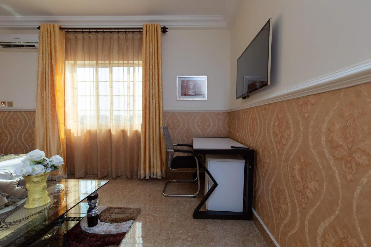Ag Hotel And Suites Ogbodjo Εξωτερικό φωτογραφία