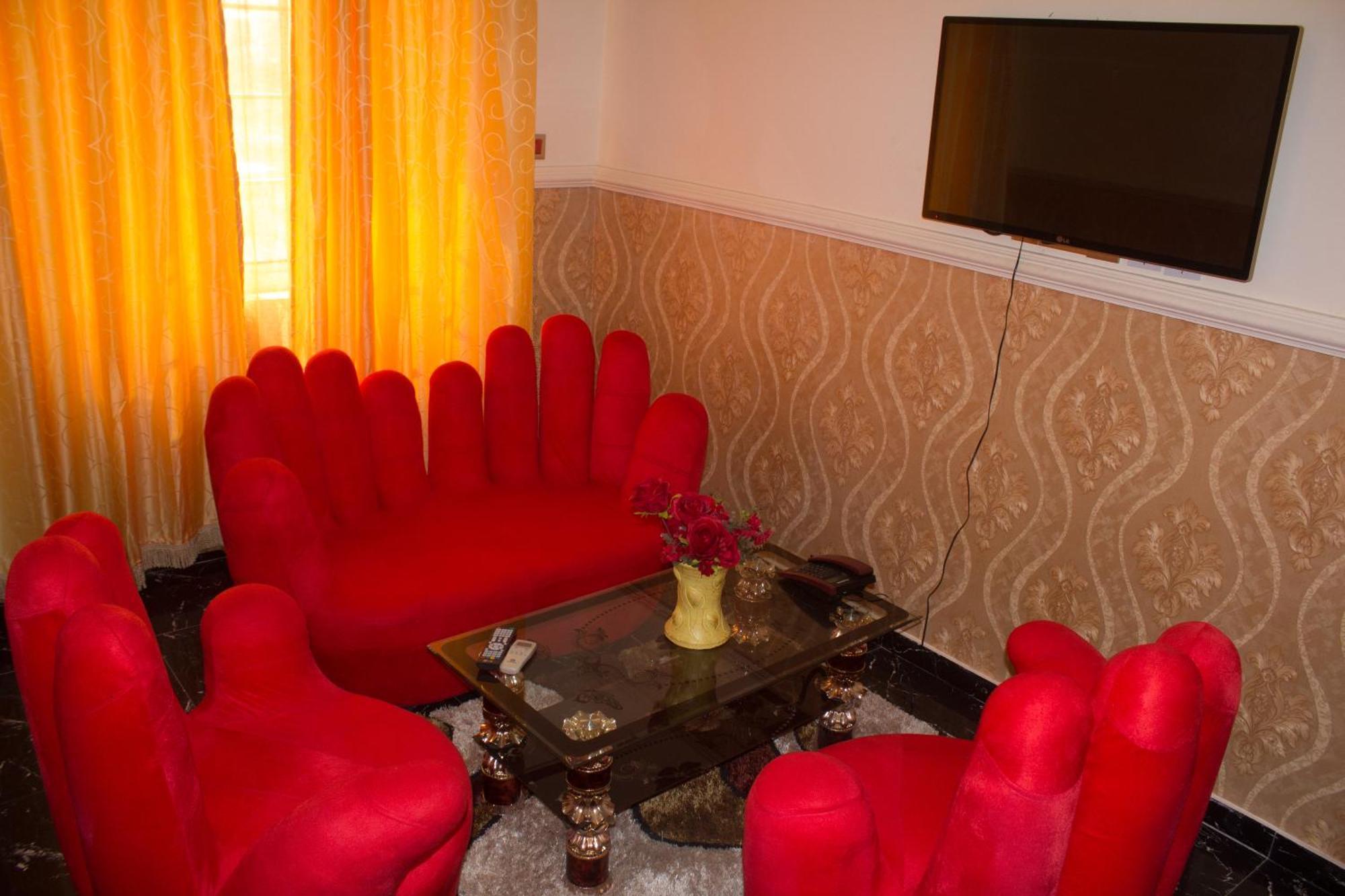 Ag Hotel And Suites Ogbodjo Εξωτερικό φωτογραφία